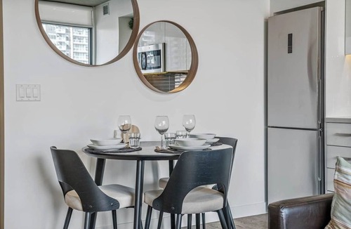 Connaught Apartment | Calgary Tower View | Central DT | Gym