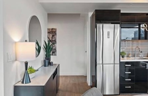 Beltline Apartment | Calgary Tower View | King Bed |AC | Gym | 2BR