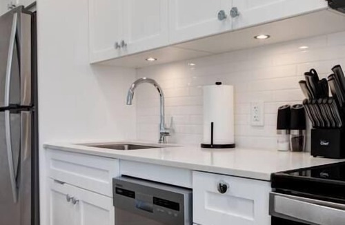 Bow Riverfront Apartment | Calgary Tower Views | UG Park | Rooftop Patio