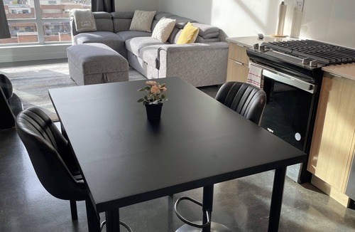 Connaught Condo | Calgary’s Downtown Haven - Free Parking