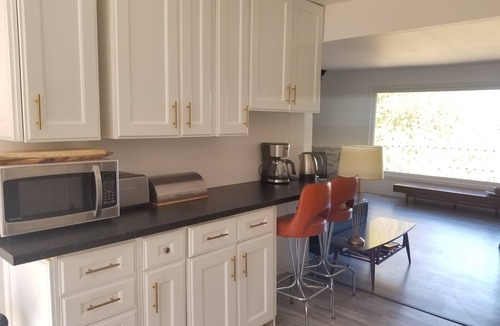 Tiny House | Cali - 4 bed/Pet Friendly/June/July/August/Sept Monthly Rentals only $7000/mth
