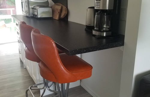 Tiny House | Cali - 4 bed/Pet Friendly/June/July/August/Sept Monthly Rentals only $7000/mth