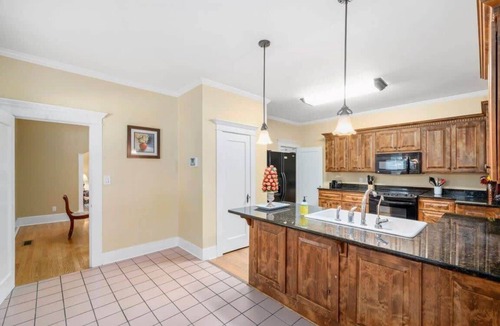 Huntsville House | Cali St Rocket City Residence