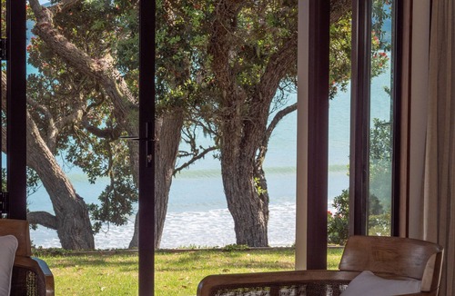 Coopers Beach House | Calianne - Superb beachfront architecture