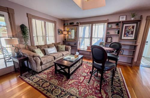 Jacksonville House | California Cottage