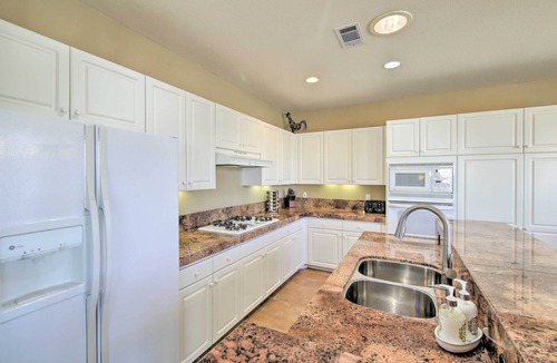 Cathedral City House | California Gem: Pool, 6 Mi to Dtwn Palm Springs!
