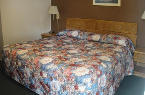 Mcgirk Hotel | California Motel
