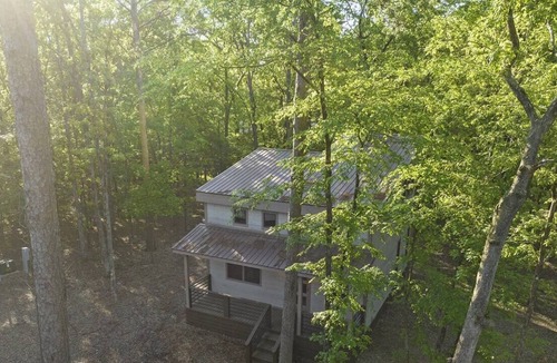 Hochatown Cabin | California Pine - Sleeps 4