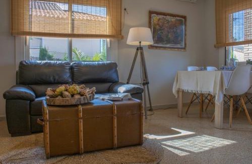 Canyelles House | California Relax Close To Siges