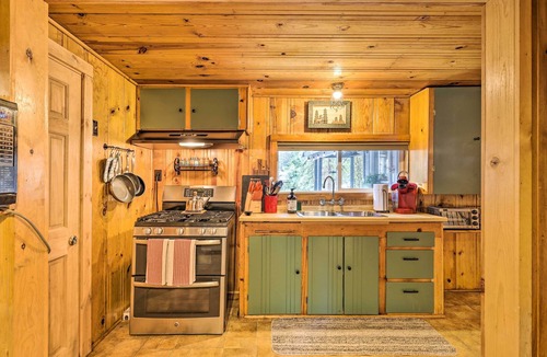 Long Barn Cabin | California Retreat w/Deck, Fire Pit & Grill!