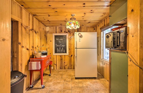 Long Barn Cabin | California Retreat w/Deck, Fire Pit & Grill!