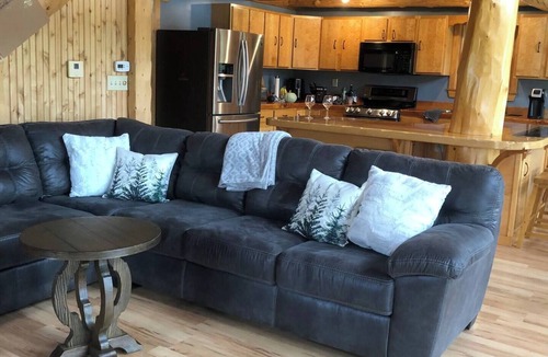 Aroostook Cabin | Call of the Loon-Luxury Lakefront Log Cabin, Hot Tub, FirePit, Relaxing getaways