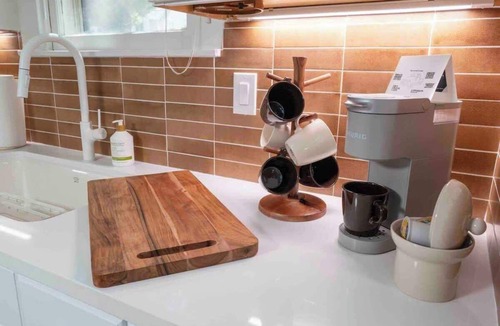 Greater Heights Apartment | calla lily: poolside,hot tub,Easy World Cup Access