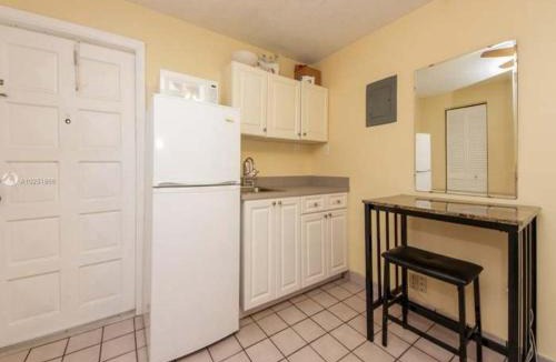 Coral Way Hotel | Calle 8 Hotel