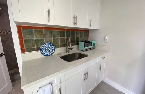 Coral Way Cottage | Calle Ocho Cottage