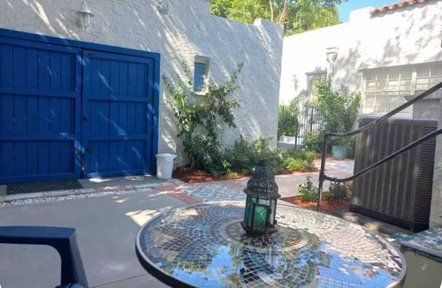 Coral Way Cottage | Calle Ocho Cottage