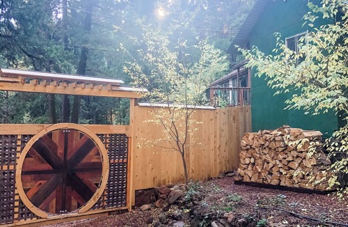 Castella Cabin | Calling all Adventurers! Charming Rustic Cabin in Perfect Location!