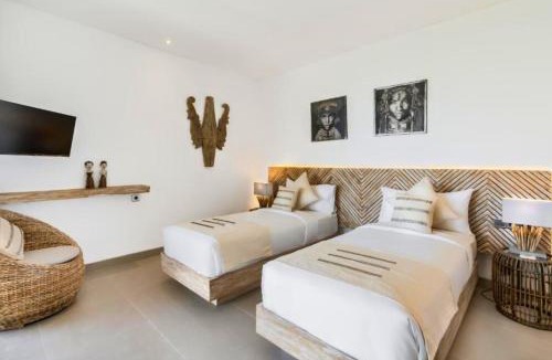 Tumbak Bayuh Villa | Calliope Modern 4 BR Private Pool Villa