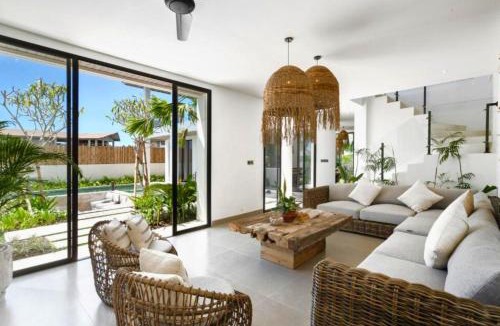 Tumbak Bayuh Villa | Calliope Modern 4 BR Private Pool Villa
