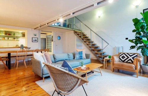 Brixton Hill Apartment | Calm and modern, by Veeve