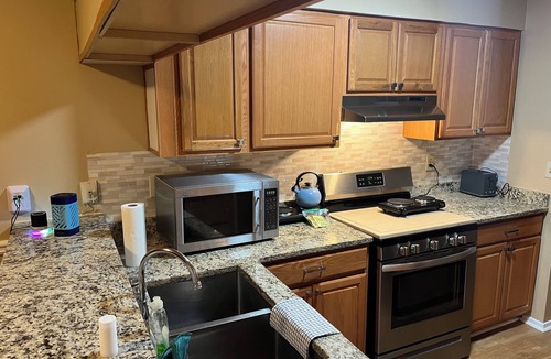 Stone Mountain House | Calm, comfy & cozy townhome ready 4 U!