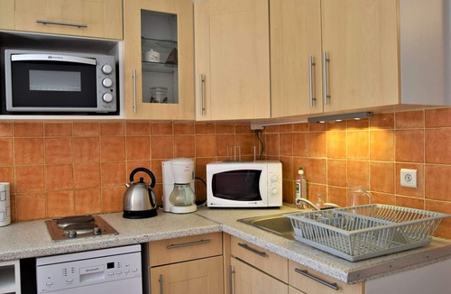 Risoul Apartment | Calm mountain corner studio, 4 people, parking, Risoul 1850