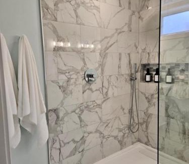 Terra Nova House | Calm on the Crescent