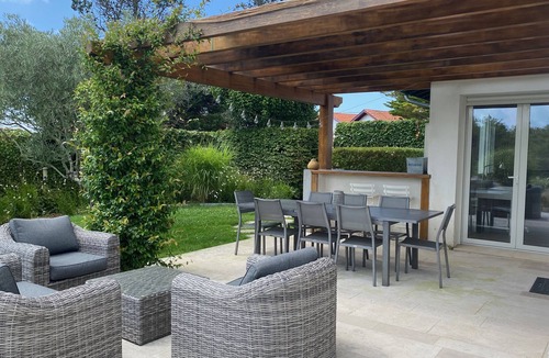 Bassussarry House | Calm outside Biarritz