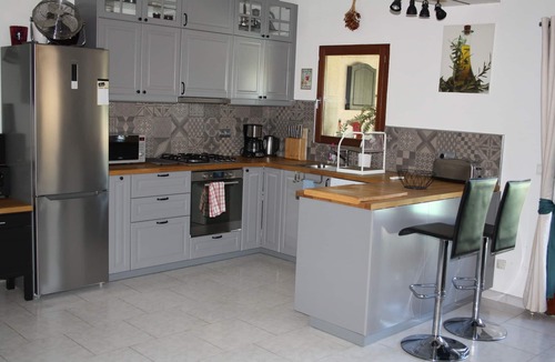 Cabrieres-d'Avignon Villa | Calm, relaxation, private pool