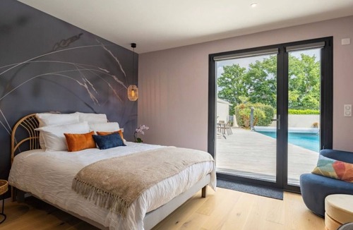 Suce-sur-Erdre Bed & Breakfast | Calm room, terrace and pool - 2 guests
