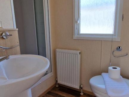 Dymchurch Apartment | Calm Waters