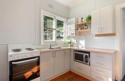 Sussex Inlet Resort | Calm Waters Waterfront Cottages