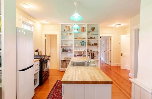 Fry's Spring House | Calma Azul ~ A Retreat in the Heart of C-Ville