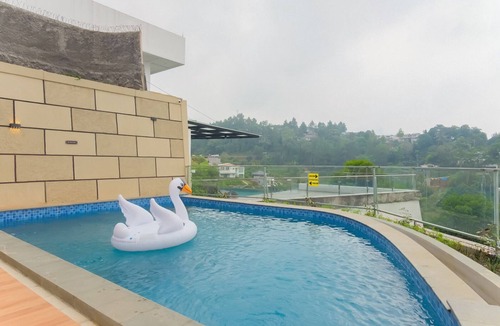Cisarua Villa | Calma Resort at Megamendung, Bogor