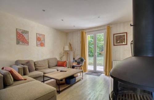 Voeuil-et-Giget House | Calme à l'orée des bois