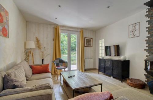 Voeuil-et-Giget House | Calme à l'orée des bois