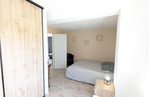 Saix House | Calme, 2 chambres, terrasse,Wifi TV connectée Clim