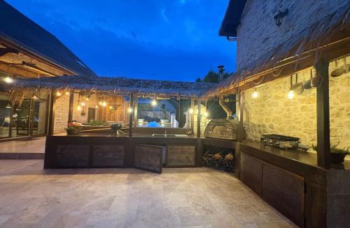 Cressin-Rochefort House | Calme maison de campagne
