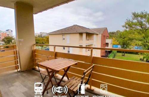 Acheres Apartment | Calme & spacieux, RER A 3 min, Parking, 2 salles d'eau