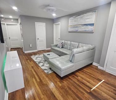 Drexel Hill House | Calmine Cawn