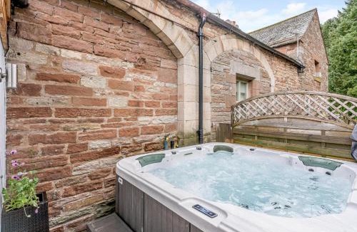 Calthwaite Resort | Calthwaite Hall Lodges