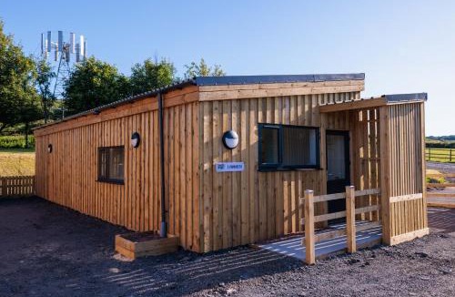 Brayford Cabin | Calvert Devon Lodges
