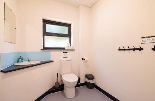 Brayford Cabin | Calvert Devon Lodges