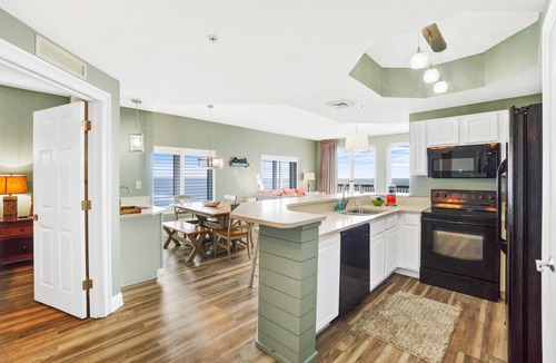 Panama City Beach Condo | Calypso 2201E | Renovated Gulf-Front Escape
