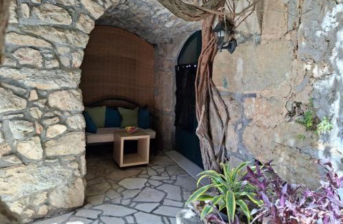 Mljet Apartment | Calypso's Cave the Apartment for Animal Lovers