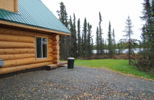 Ridgeway Apartment | CAM'S LAKESIDE BUNKHOUSE