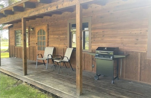 Grantsdale Cabin | Camas Creek Cabin