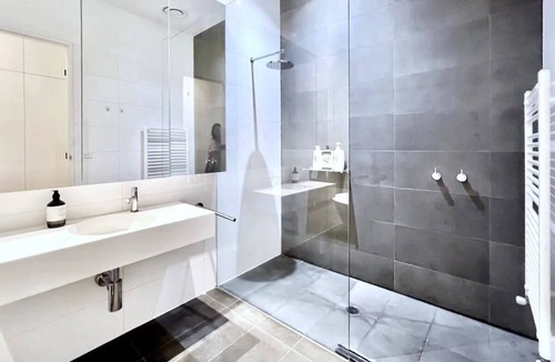 Camberwell House | Camberwell Holiday Home With Pool