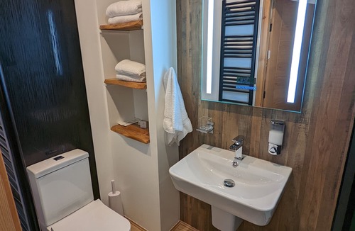 Inverness Cabin | Cambeth Lodge Guesthouse