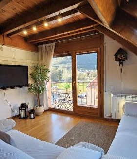 Buira Apartment | CAMBRA APARTAMENT, Dúplex acogedor en el coraón de El Pont de Suert